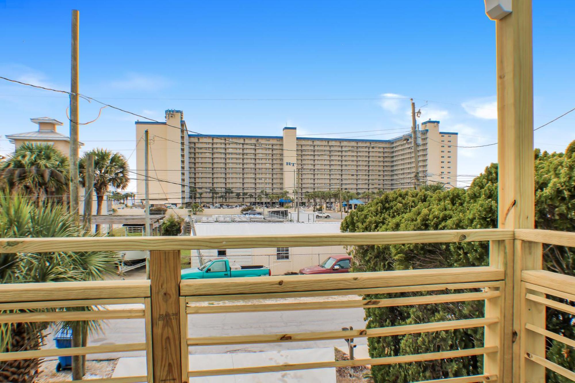 Hébergement de vacances Oceanview Oasis - Relax With Hot Tub, Breakfast, Fire Pit & Putting Green!
